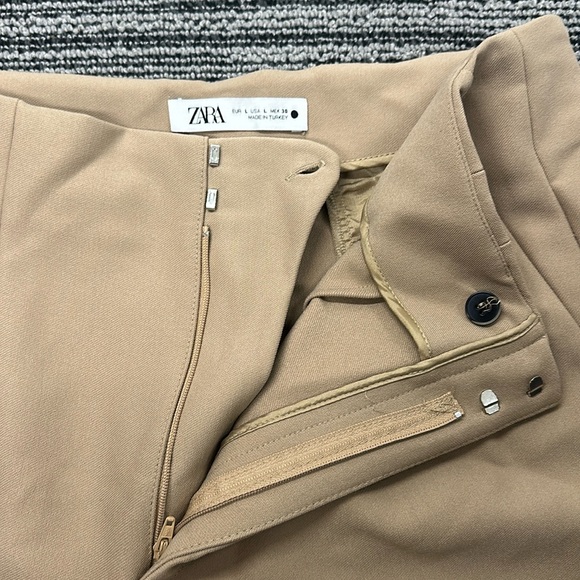 🔥🔥🔥Zara High Waisted Pleated Shorts - Picture 3 of 7